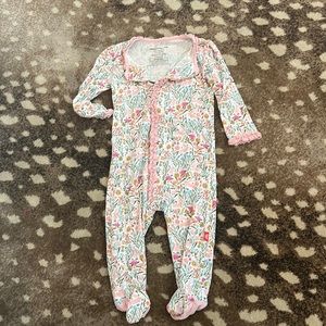 Magnetic me onesie, 3 to 6 months